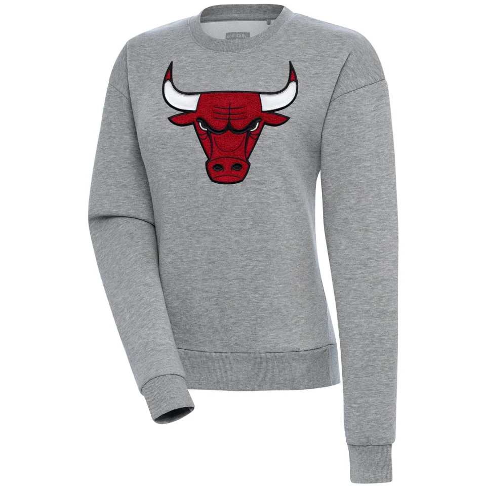 Ultimate Portable Women's Antigua Heather Gray Chicago Bulls Victory Crewneck Pullover Sweatshirt